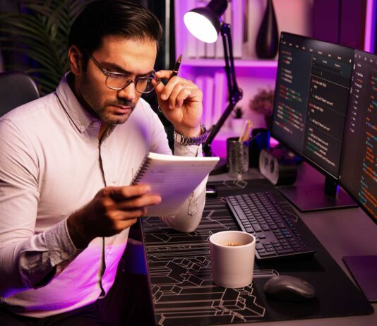 Beneficios y desafíos de desarrollar aplicaciones con inteligencia artificial desarrollar-aplicaciones-con-inteligencia-artificial